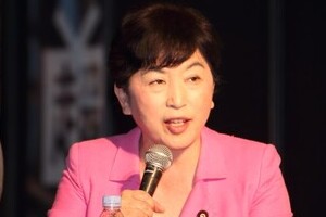 「女装してても中身がタカ派の男性」　福島瑞穂氏の小池百合子氏評が物議【都知事選2016】