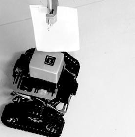 センサーを搭載した救助ロボット（東京大学生産技術研究所の発表資料より）