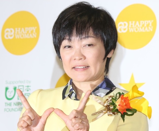 報道陣からの質問に苦笑いする昭恵さん（17年3月8日撮影）