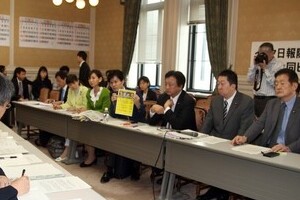 第三者なし、「被疑者」もメンバーに　日報「調査チーム」は疑問だらけ