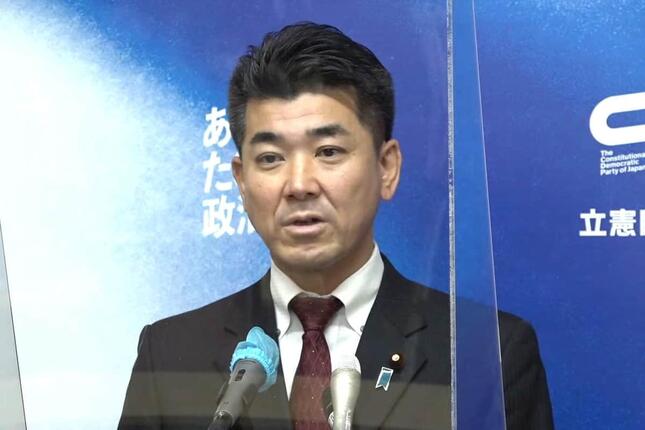 定例会見に臨む立憲民主党の泉健太代表（写真は立憲民主党配信の動画から）