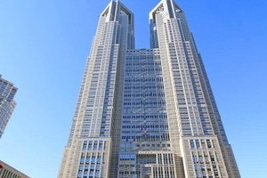 都庁ライトアップは「税金の無駄」なのか　一部の批判に都議反論「1日あたり2000円です」