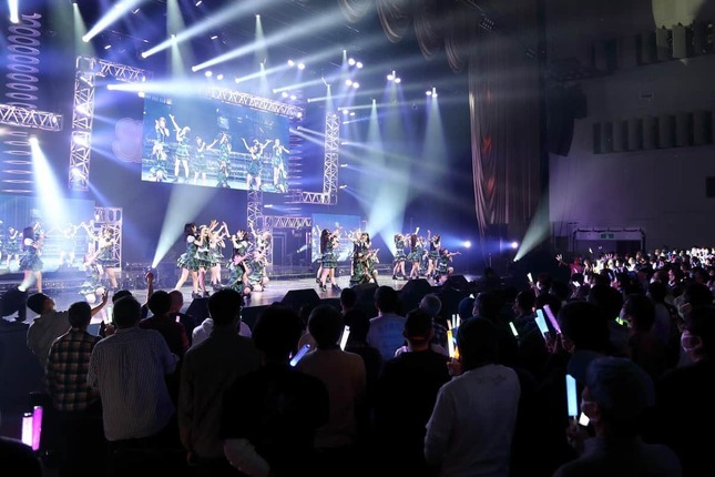 「SKE48 超世代コンサート 2022」の最後には、1期生のために作曲された「神々の領域」が披露された