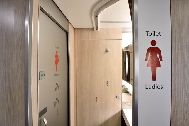 新幹線「のぞみ」に女性専用トイレなぜ無い？ ツイッターで要望拡散