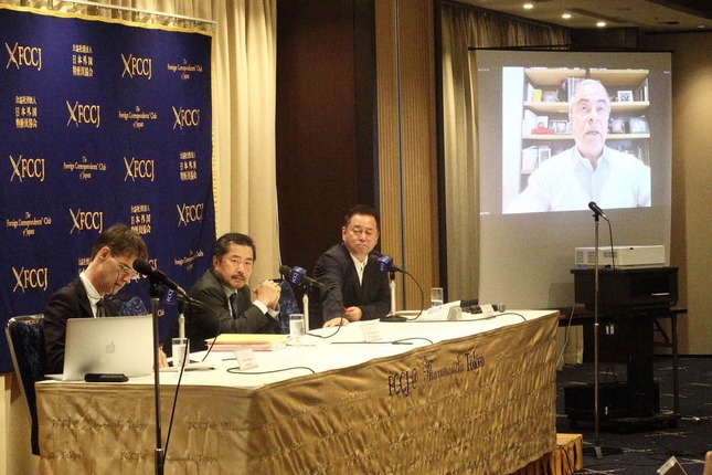 記者会見は逃亡先のレバノンと日本外国特派員協会をオンラインで結んで行われた