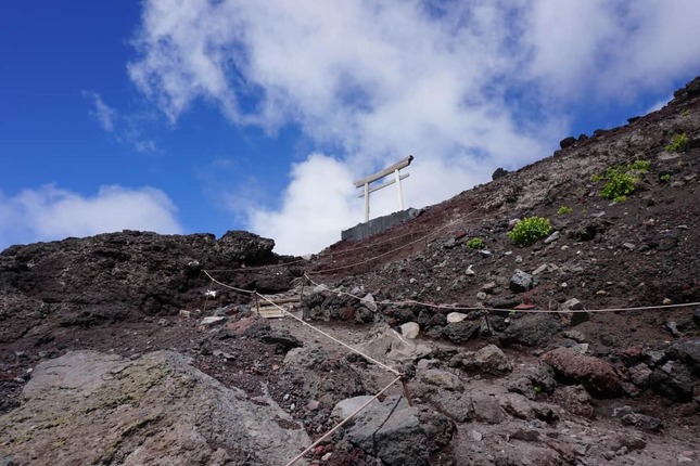 富士宮ルート7合目と8合目の間の登山道