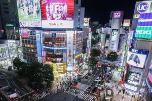 渋谷区「ハロウィーン」迷惑行為を規制　センター街、駅近商店は売り上げ増を期待できるか