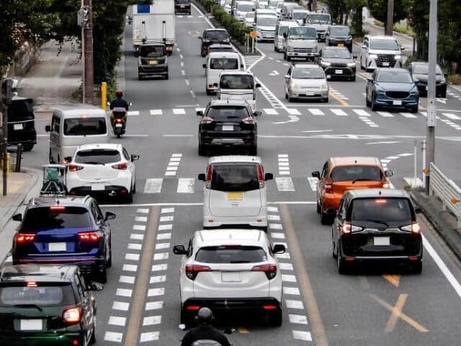 高齢者の運転にひやりとすることも
