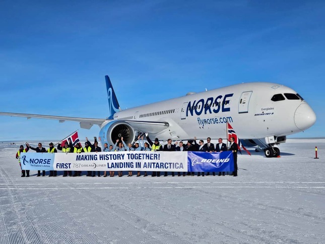 飛行機はノルウェーのLCC、ノース・アトランティックが運航した（写真はノース・アトランティックのXから）