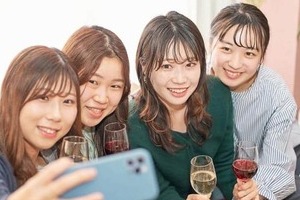 「iPhone」は若い女性、「Android」はおじさんが多い謎　スマホのOSシェアは五分五分だが