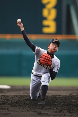 高校時代の安楽智大（写真：岡沢克郎/アフロ）
