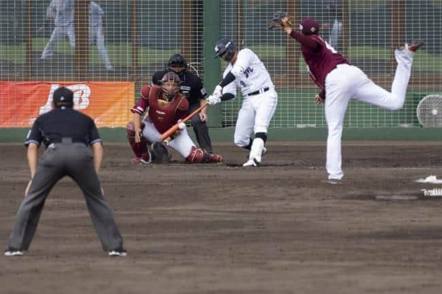 ロッテと楽天の練習試合の様子（写真は糸満市ウェブサイトから）