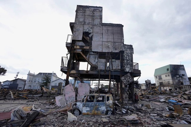 地震と火災で被害が広がった、石川県輪島市（写真：AP/アフロ）