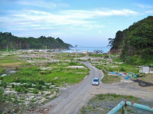 南三陸町　清水浜駅から見るかつての市街地