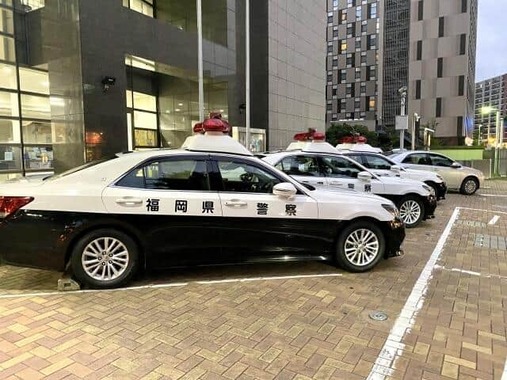 福岡県警のパトカー