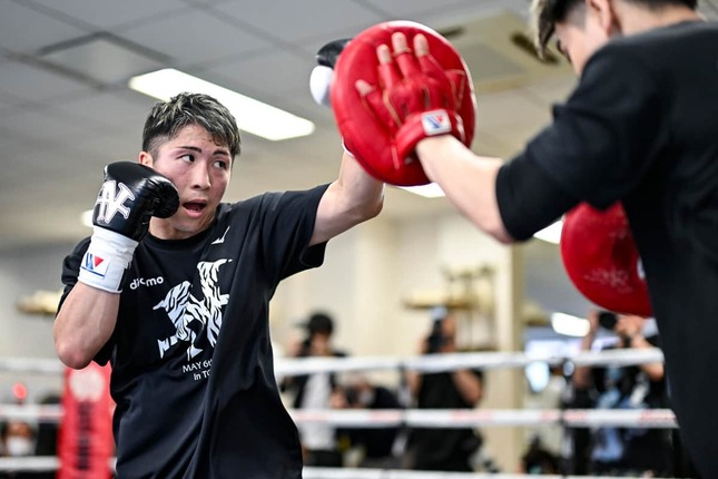 練習を再開した井上尚弥（写真：山口フィニート裕朗/アフロ）