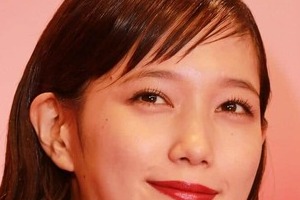 本田翼、「ちょっと焼けちゃった」すっぴん披露　メーク動画に驚き「美しすぎる」「トップ級に可愛い」