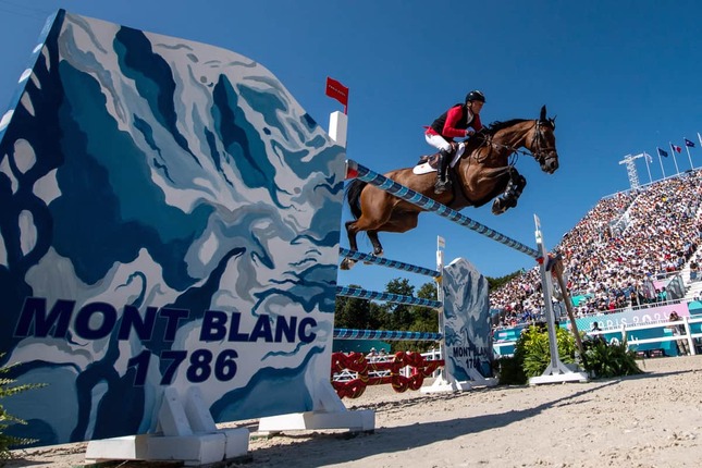 パリ五輪・馬術「障害馬術」個人予選でのハーゼ柴山崇選手（写真：ZUMA Press／アフロ）