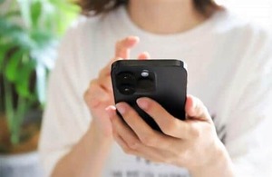 スマホ時間、4人に1人が「急に長くなった」...大丈夫か？　「大半が楽しい時間」で問題ないが「メリハリつけて」と専門家