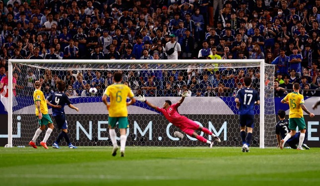 W杯アジア最終予選では、日本とオーストラリアの両方がオウンゴールで失点した（写真：ロイター/アフロ）