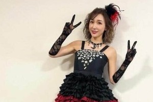 加護亜依36歳、パッチリまつ毛の「どアップ」ショット　「完璧な目」「まじでかわいい」