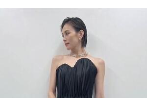 米倉涼子49歳、圧倒的オーラでショーパン×ジャケットコーデ　「世界で1番お美しい」ファン歓喜