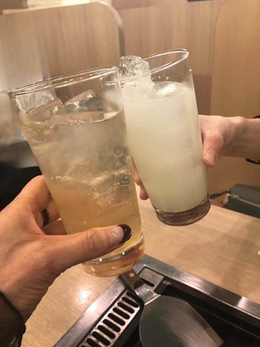 チューハイを次々飲んだが…（写真はイメージ）