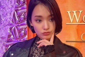 剛力彩芽、大胆背中見せコーデでハワイ満喫　美しさにため息「絵になりますね」「ファッションも素敵」