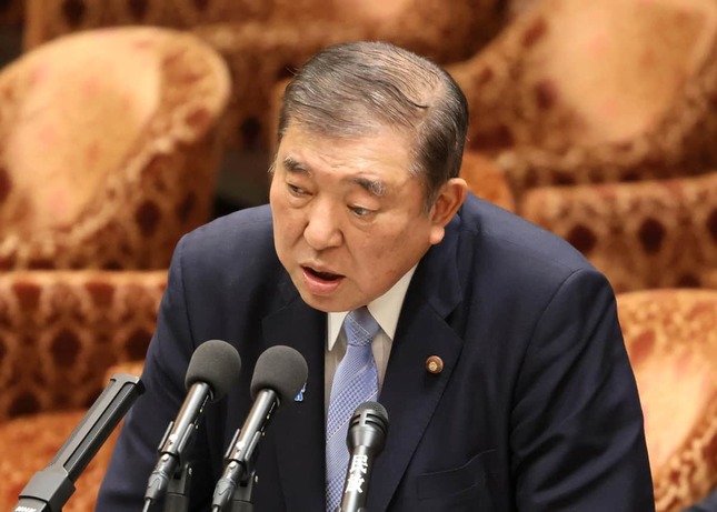 衆院予算委で答弁する石破茂首相（写真：つのだよしお/アフロ）