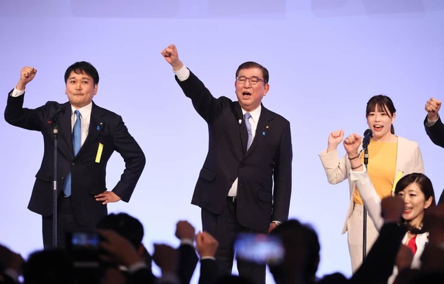 写真は杉田水脈氏も登場した自民党大会。杉田氏公認に批判が相次いでいる（写真：代表撮影/ZUMA Press/アフロ）