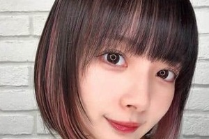 「役満ボディー」炸裂...岡田紗佳、ニット×丸メガネ最強の私服コーデ　「世界一可愛い」ネット悶絶