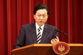 鳩山前首相の発言がまた注目を集めた。