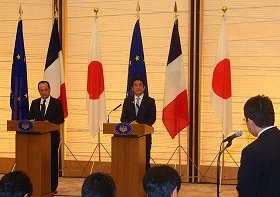 日仏首脳が共同会見　原発輸出促進で協力