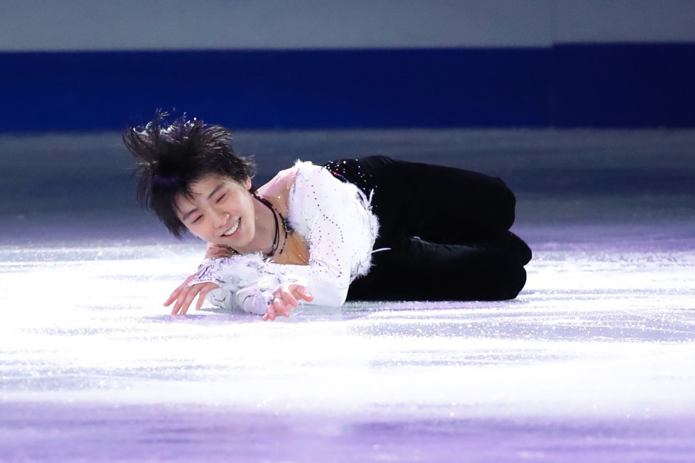 羽生結弦、まるで「地上に降りた天使」　氷上に倒れる姿に胸キュン続出