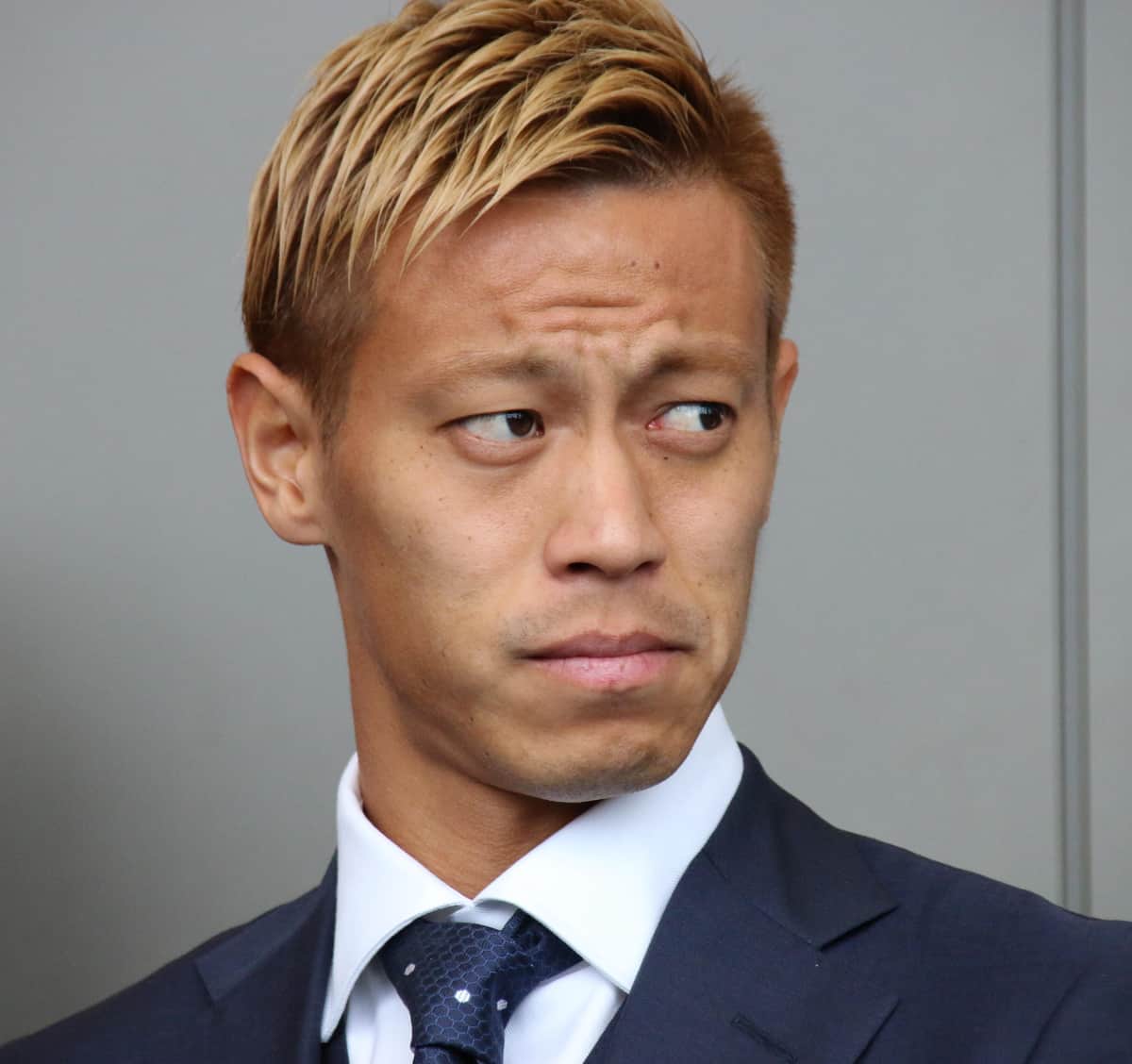 本田圭佑「アルゼンチン贔屓」解説が賛否両論　全力応援に「盛り上がった」「フランスに失礼すぎ」