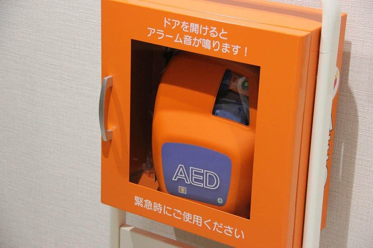 「AED救命テント」がSNSで注目　メーカー「自信を持って救助行える環境築きたい」...昨年の販売数は過去最高