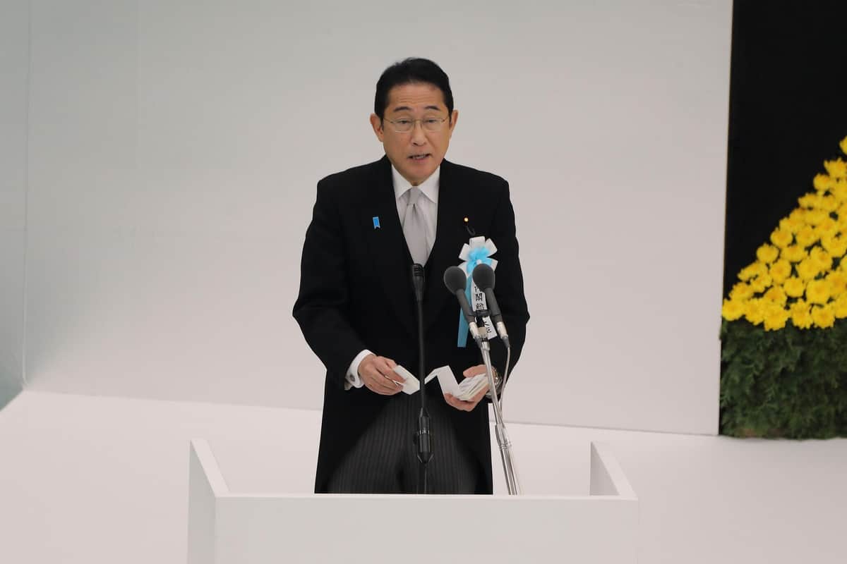 全国戦没者追悼式で式辞を述べる岸田文雄首相