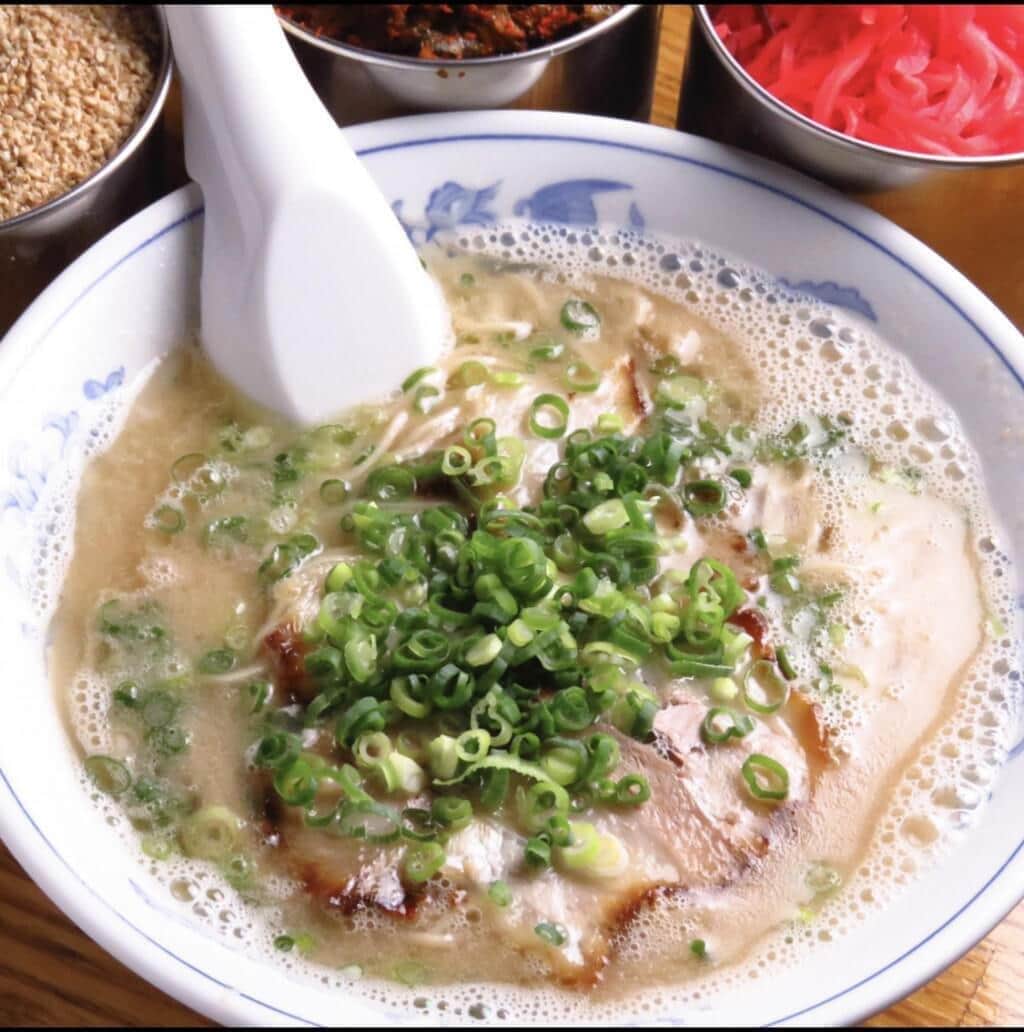 「勘違いするな」人気ラーメン店主が客にブチギレ　背油追加の料金めぐる苦情に「なんでも無料と思っているのか」