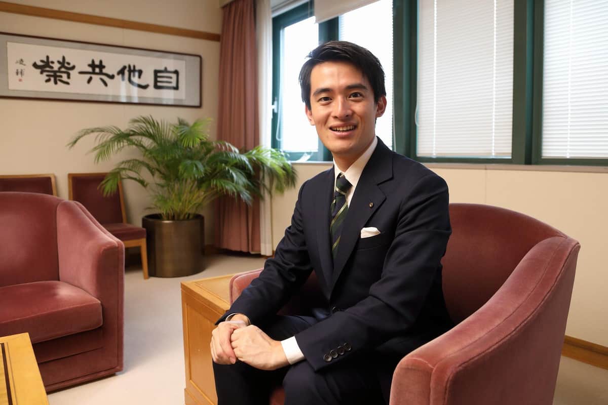 「26歳最年少」強調されるのは「どう考えてもプラス」　髙島崚輔・芦屋市長が「発信力」を重要視する理由