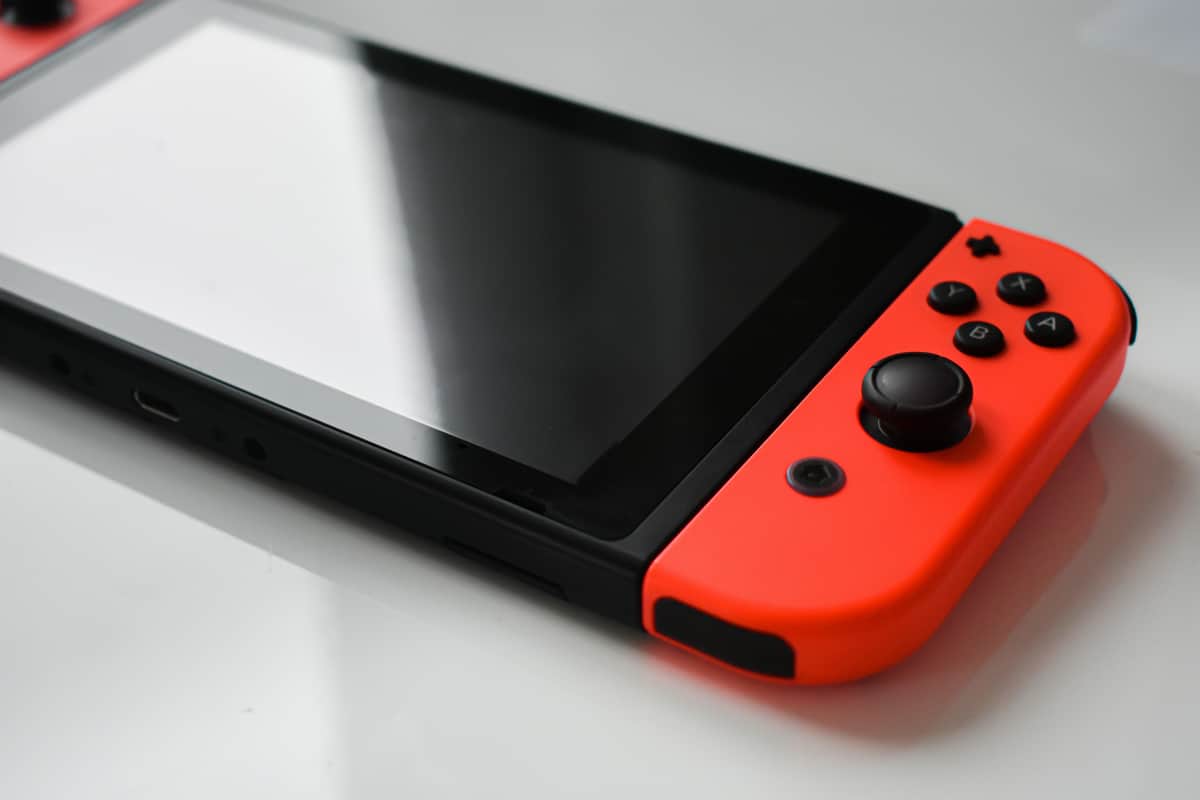 ニンテンドースイッチ後継機、2025年3月にも発売？　ゲームファンは冷ややか目線、コミュニティノートまでついた日経報道