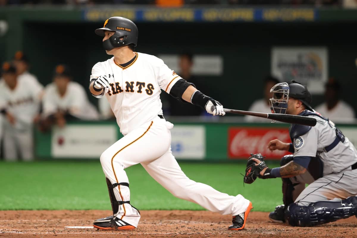 巨人時代の中島宏之。2019年のMLB開幕戦プレシーズンゲームで活躍した（写真：USA TODAY Sports/ロイター/アフロ）