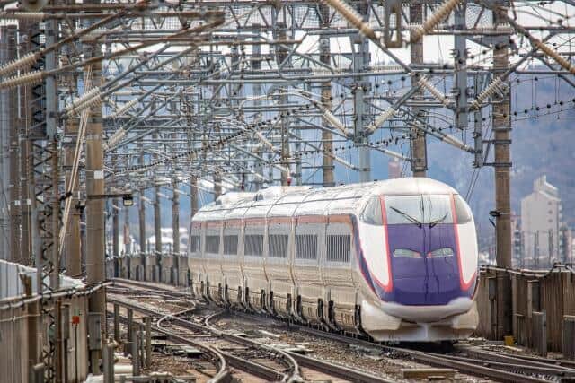 東北新幹線・山形新幹線を運行するE3「つばさ」（3）
