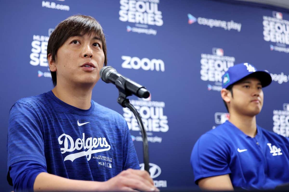 水原一平氏と大谷翔平選手、写真：西村尚己/アフロスポーツ