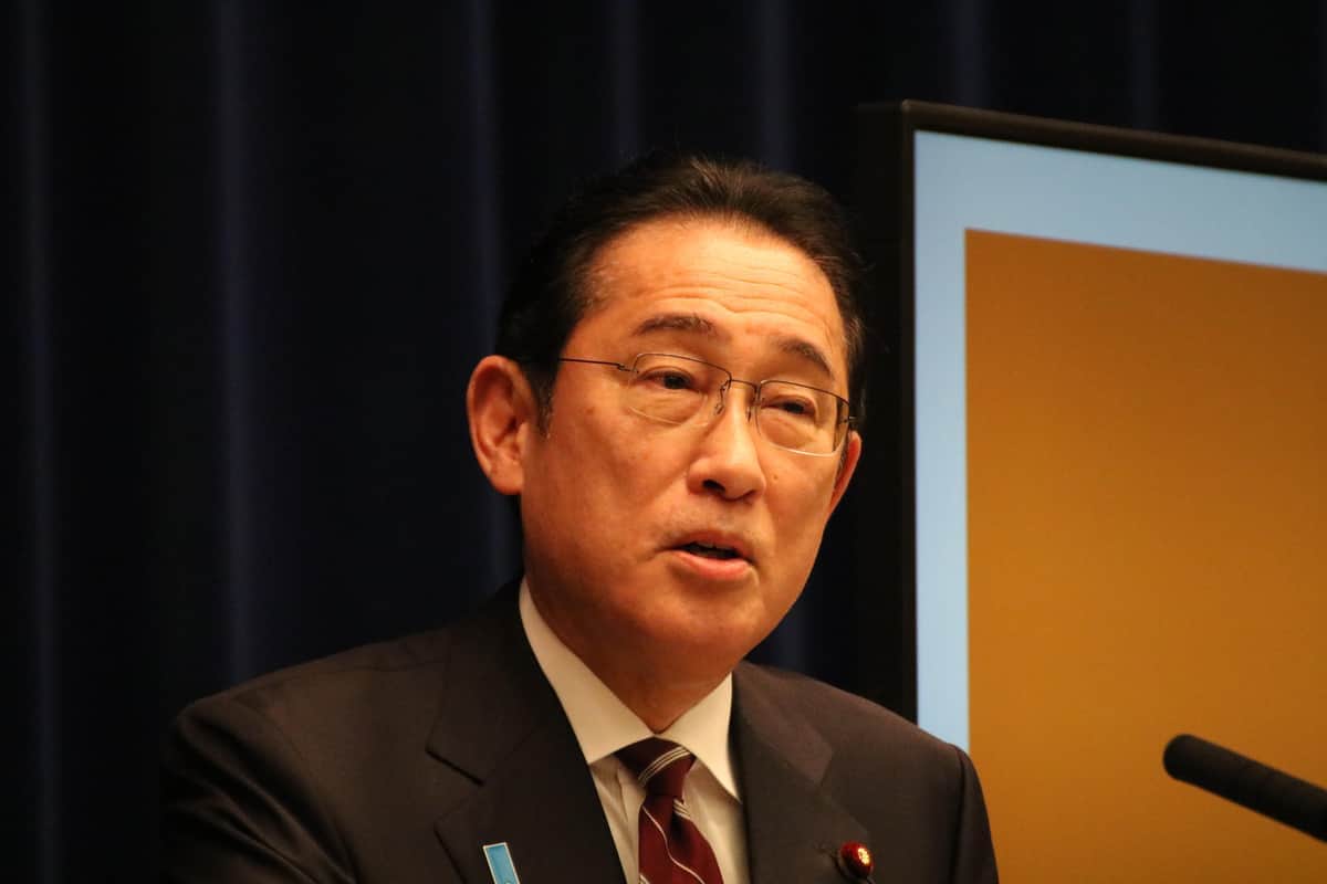 会見中の岸田文雄首相