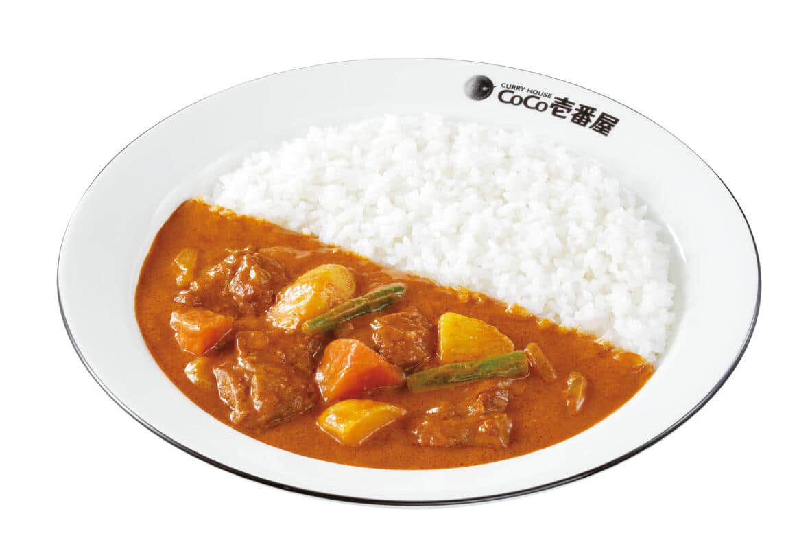 バターチキンカレーとハーフ野菜（プレスリリースより）