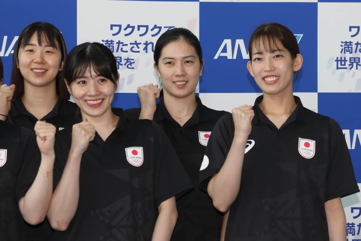 パリ五輪の出発式、志田選手は左から2番目（24年7月20日撮影）