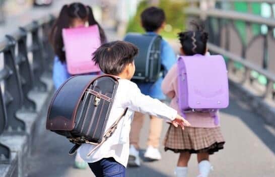 「♯学童落ちた」働く母親の悲痛な声　「学童に預けられなかった」2割、待機児童が深刻化　専門家「施設より、職場の改革が必要」