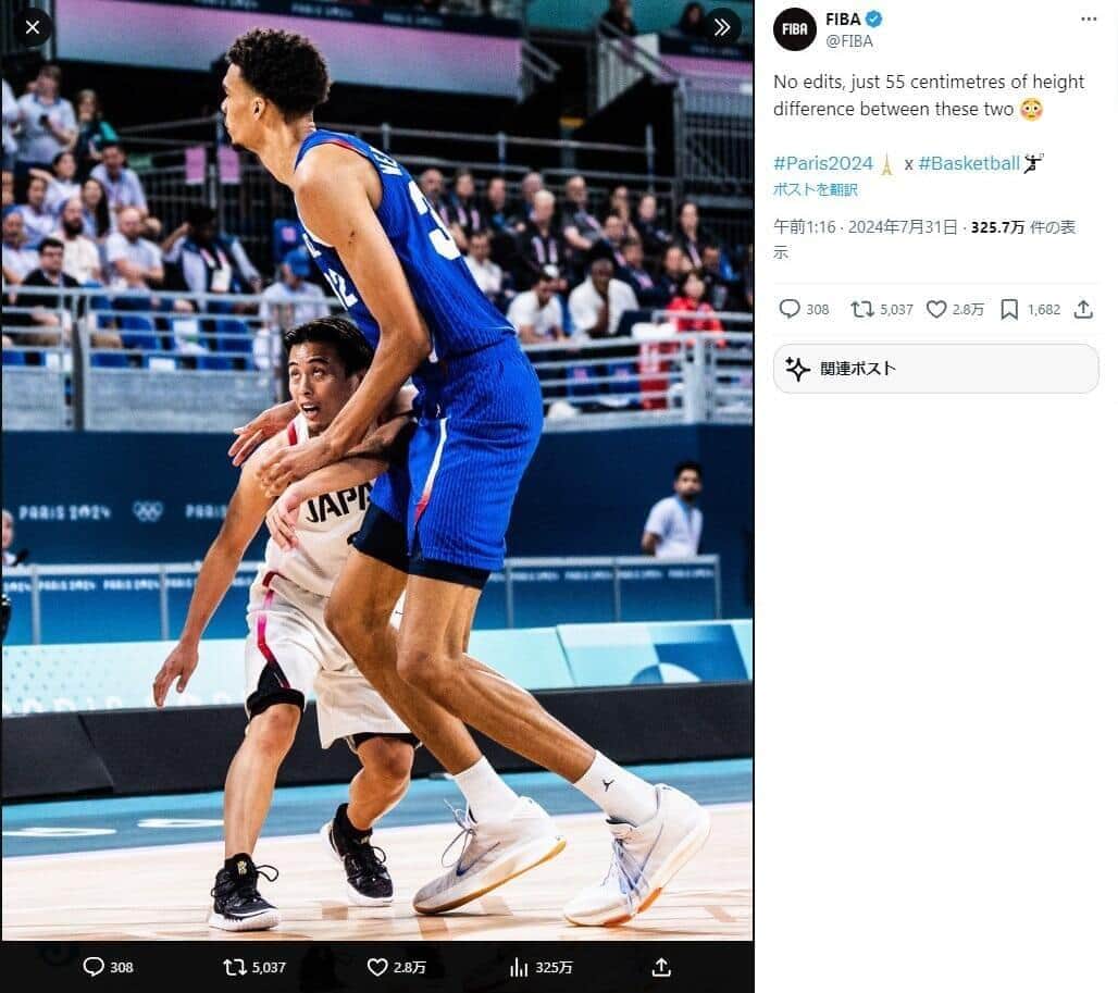 男子バスケ「身長差55cm」マッチアップが話題に。FIBA公式X（＠FIBA）より