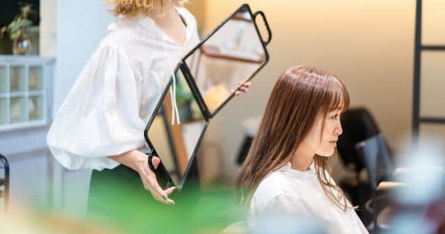 ヘアサロンに通う女性（写真はイメージ）