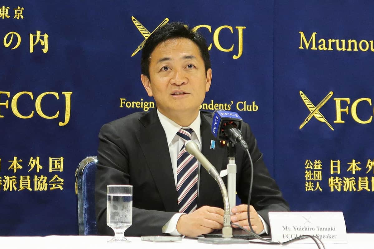 日本外国特派員協会で記者会見する国民民主党の玉木雄一郎代表
